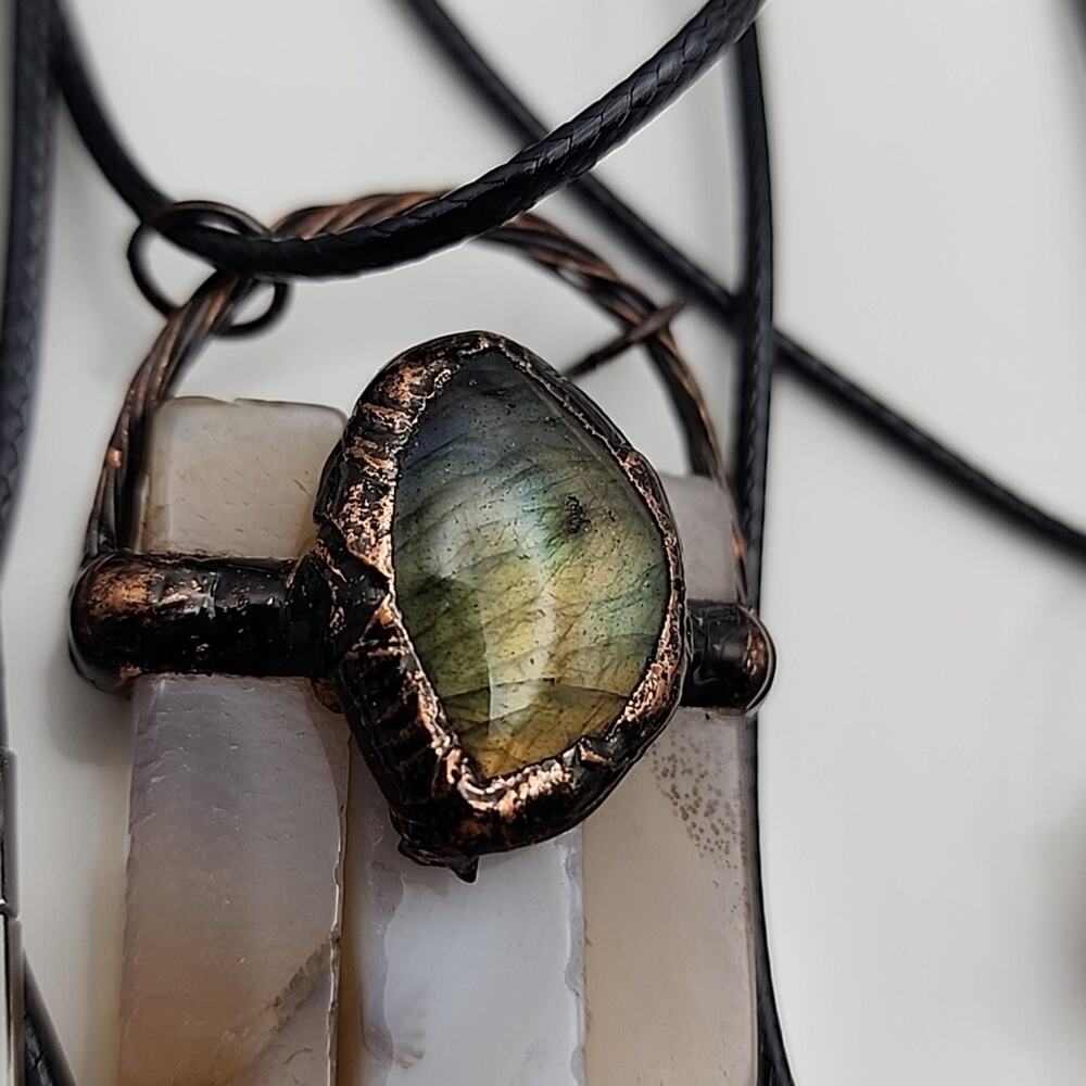 Genuine Labradorite & Triple Agate Necklace - Picture 6 of 7
